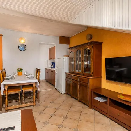 2 Bedroom Lovely In * Barbat na Rabu