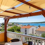 2 Bedroom Lovely In