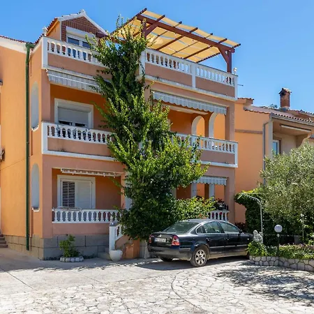2 Bedroom Lovely In Barbat na Rabu